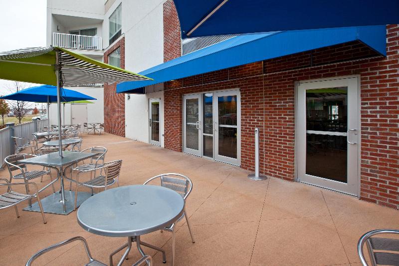 هتل Holiday Inn Express Indianapolis  Fishers, An Ihg