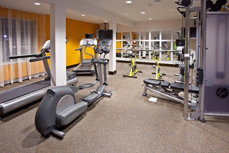هتل Holiday Inn Express Indianapolis  Fishers, An Ihg