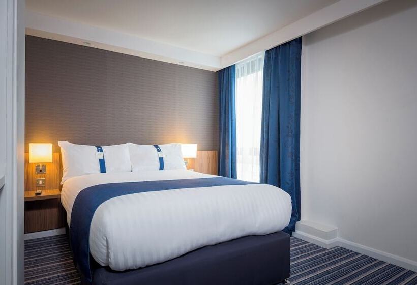 هتل Holiday Inn Express Middlesbrough   Centre Square, An Ihg