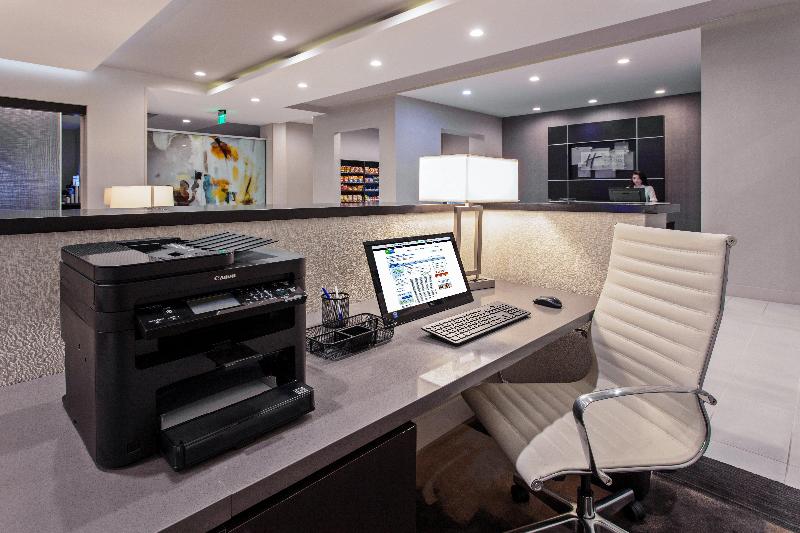 هتل Holiday Inn Express & Suites Anaheim Resort Area, An Ihg