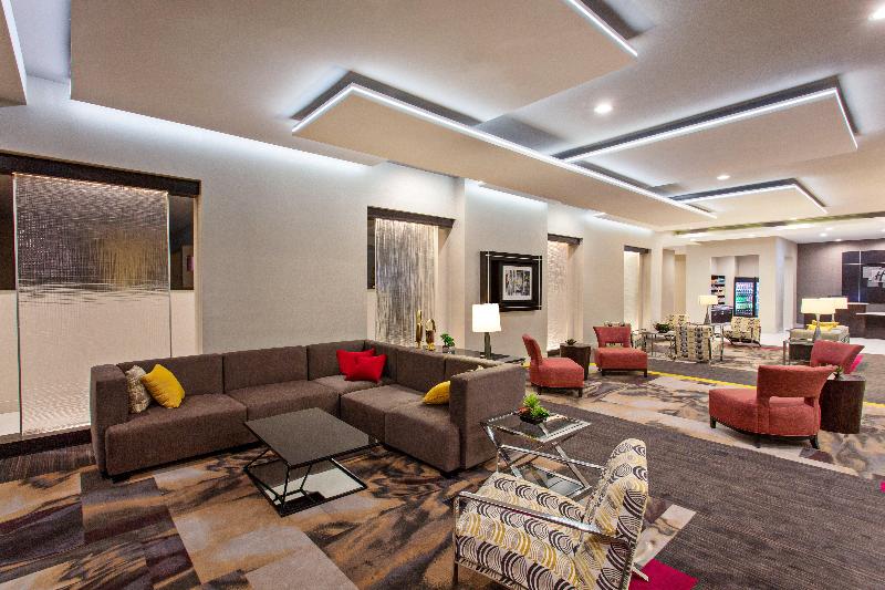 هتل Holiday Inn Express & Suites Anaheim Resort Area, An Ihg