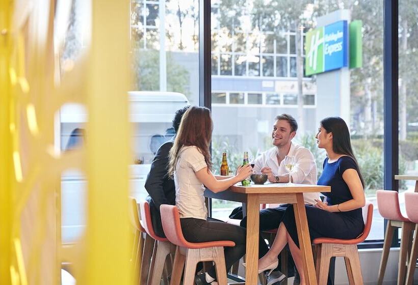 Fotos del hotel Holiday Inn Express Sydney Macquarie Park, An Ihg:  9
