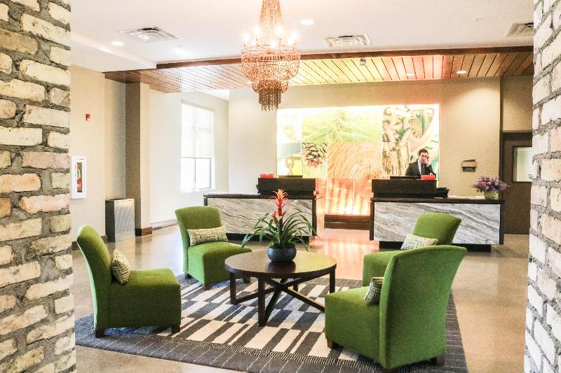 هتل Indigo Traverse City, An Ihg