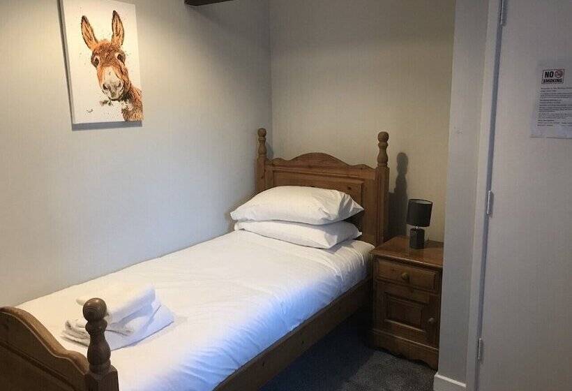 هتل The Kicking Dickey