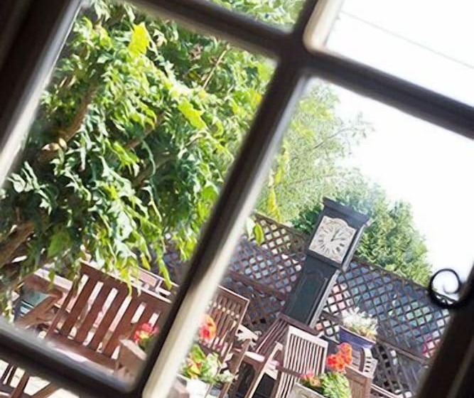 هتل The Tollgate Inn