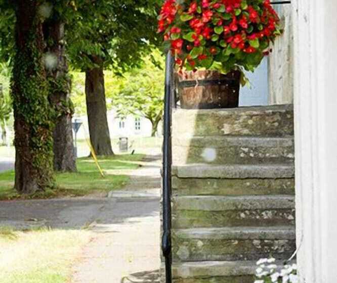 هتل The Tollgate Inn