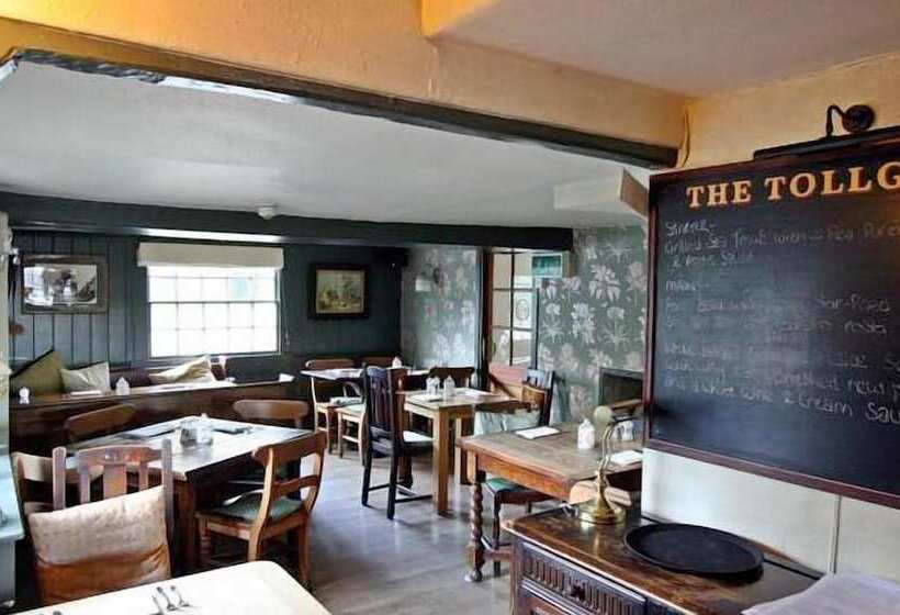 هتل The Tollgate Inn