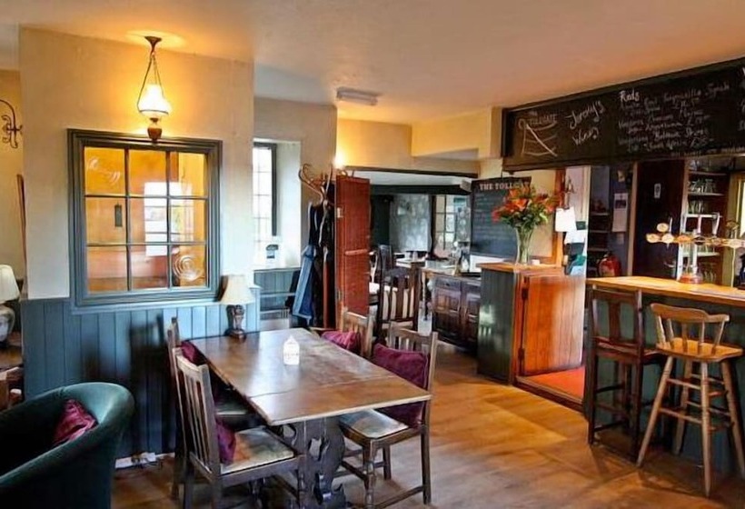 هتل The Tollgate Inn