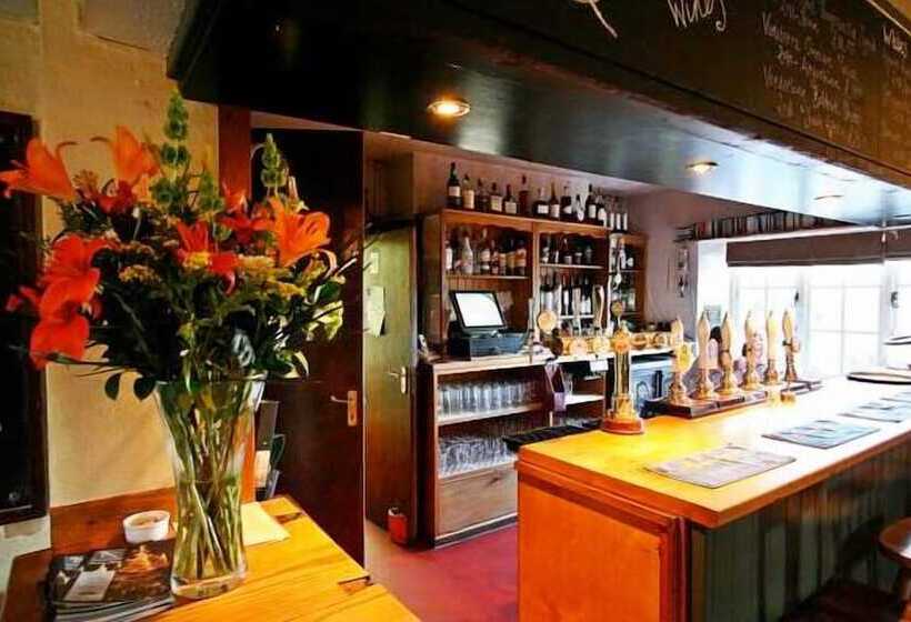 هتل The Tollgate Inn
