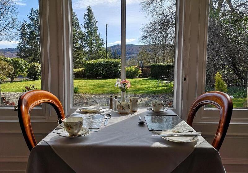 بنسيون Annslea Guest House