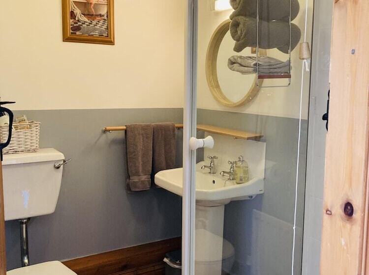 Riverside Bed & Breakfast