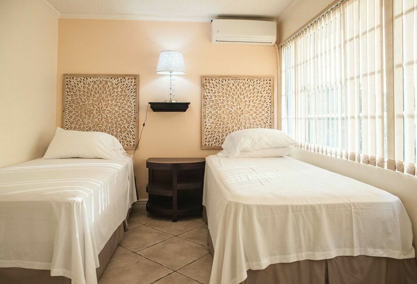 Seawind On The Bay   Apartments