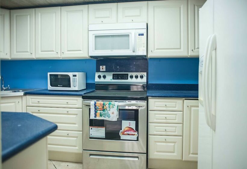 Seawind On The Bay   Apartments