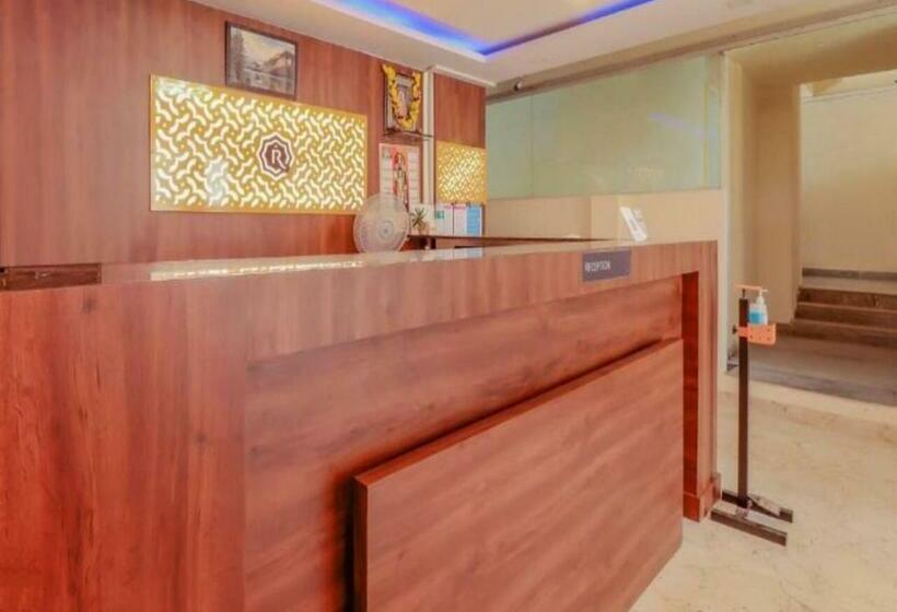 هتل Royal Wood Executive