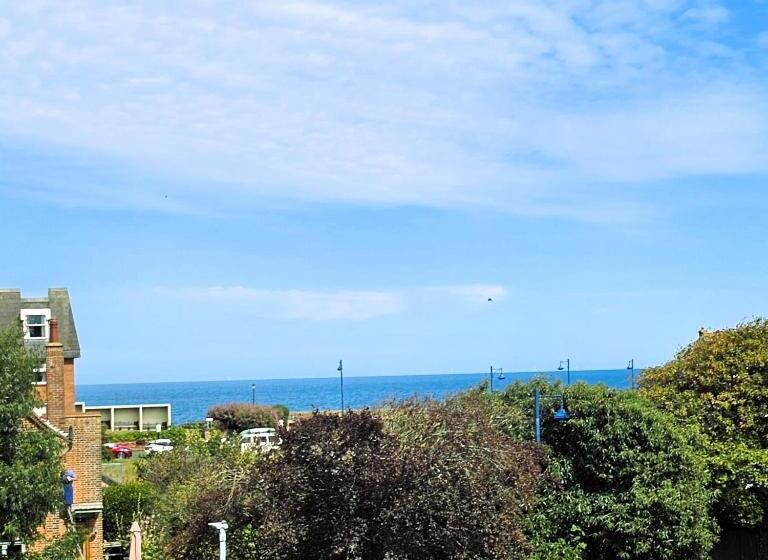 مبيت وإفطار Burlington Berties