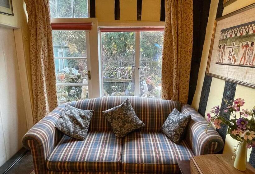 تختخواب و صبحانه The Bridge Street Historic Guest House