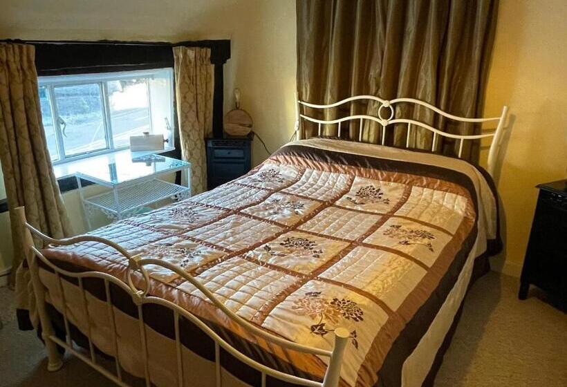تختخواب و صبحانه The Bridge Street Historic Guest House