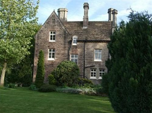 مبيت وإفطار Trimnells House