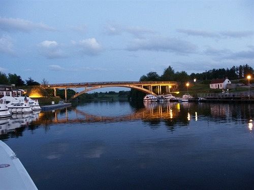 فندق Carrybridge Lakeside Lodge