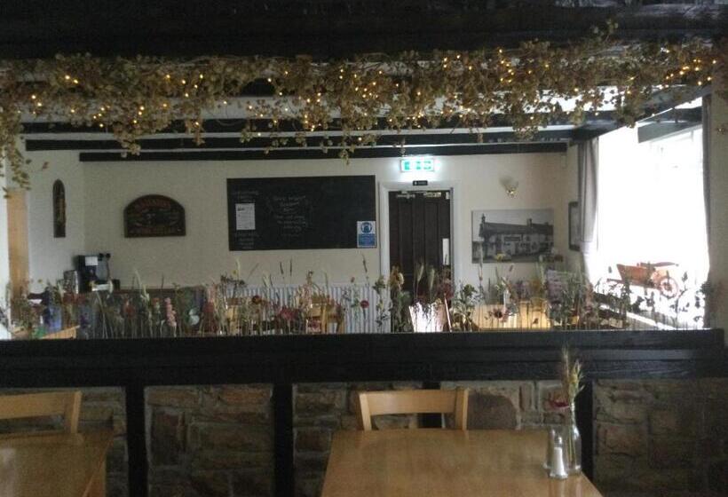 هتل Rose & Crown