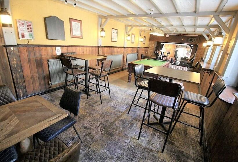 هتل The Kings Arms