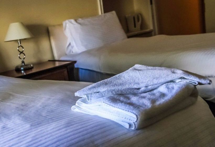 فندق The Manor House