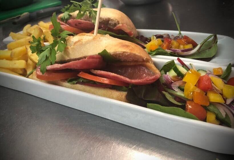 호텔 The Punchbowl Inn