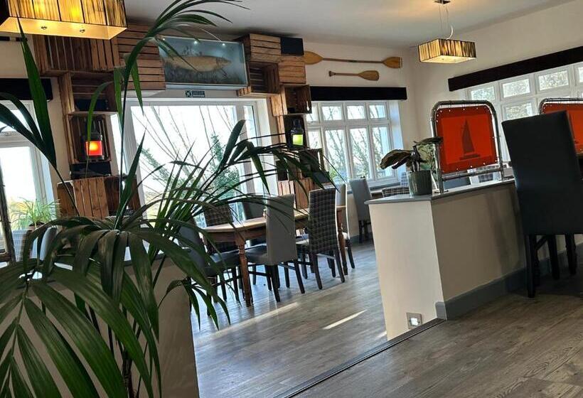 בית מלון כפרי Waveney Inn &