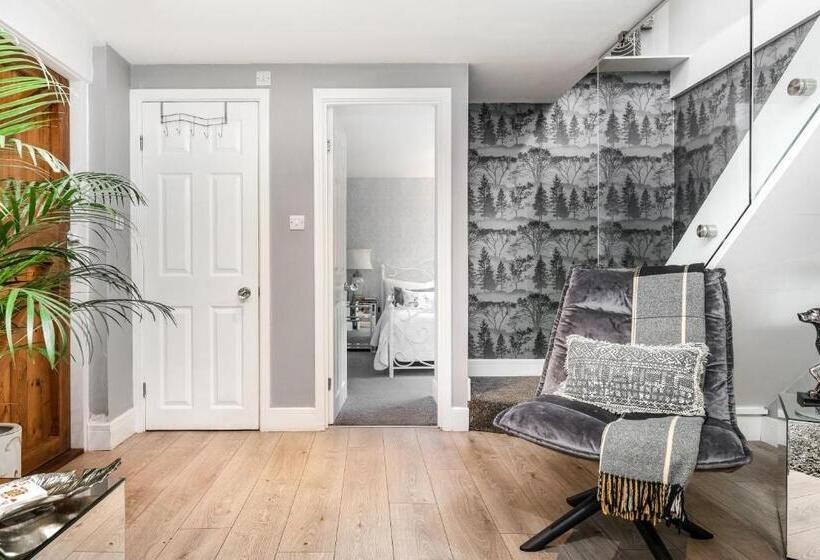 Newmarket Boutique Apartments