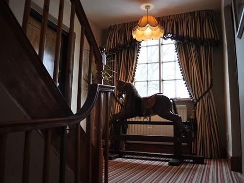 تختخواب و صبحانه Old Ivy House