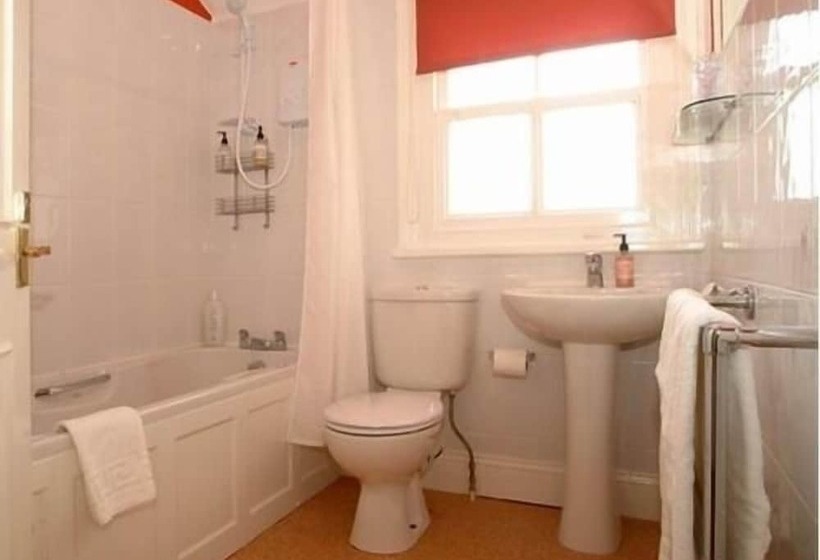 بنسيون Craglands Guest House
