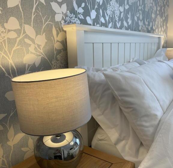 بنسيون Little Mainstone Guest House