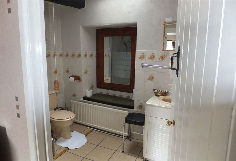 بنسيون Old Castle Farm Guest House