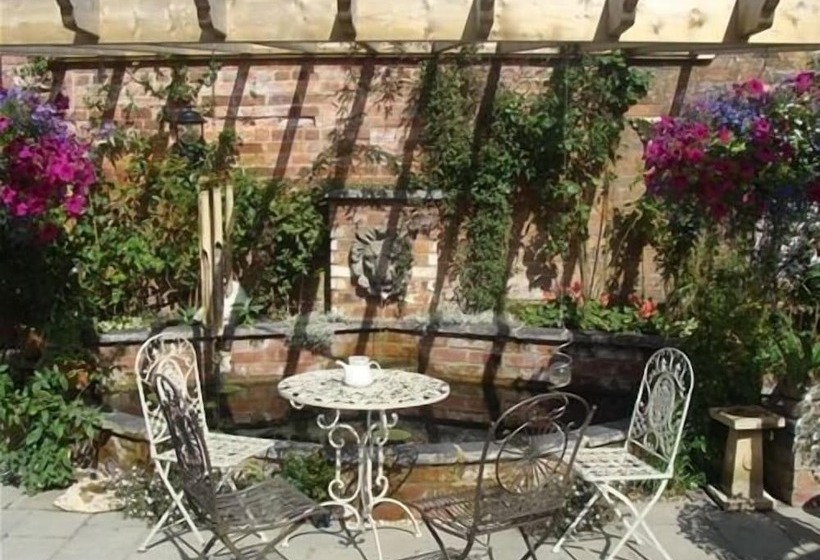 تختخواب و صبحانه The Old Brewhouse