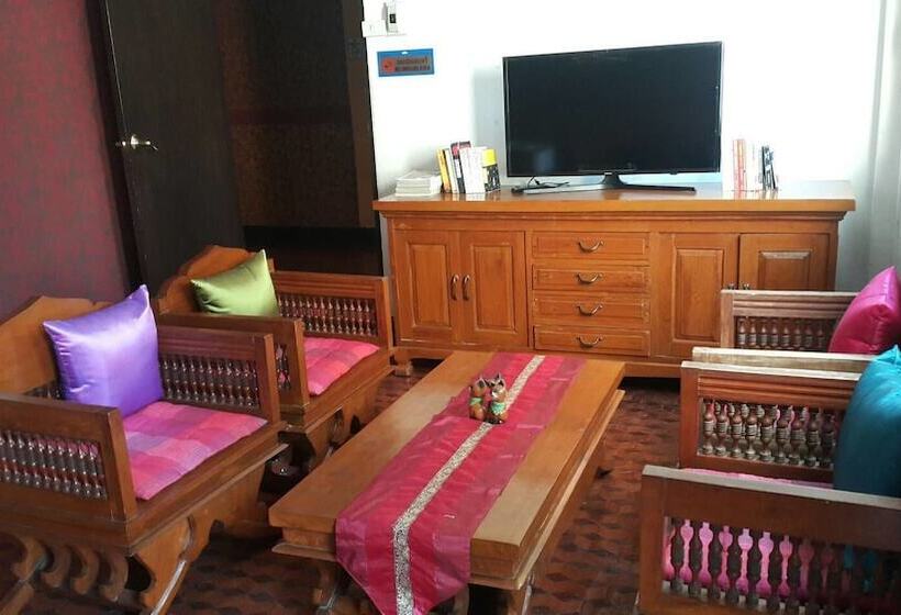 酒店 999 Triple Nine Guesthouse & Hostel Chiangmai