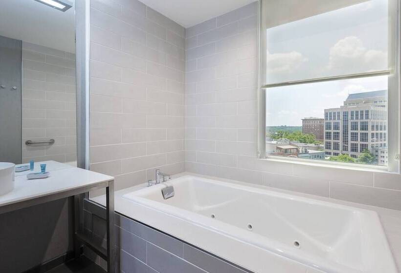 هتل Aloft Greenville Downtown