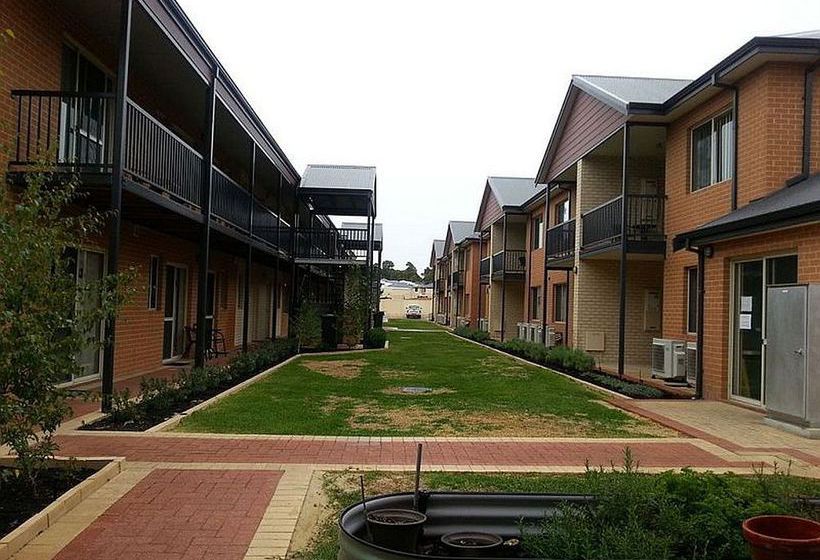 فندق Comfort Inn & Suites Collie