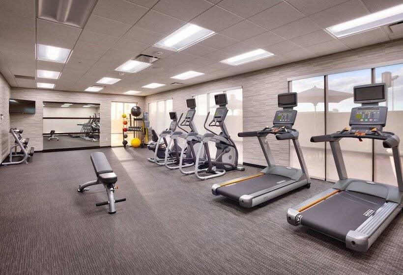 هتل Courtyard By Marriott Phoenix Mesa Gateway Airport
