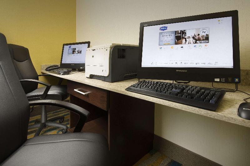 هتل Hampton Inn & Suites Syracuse/carrier Circle