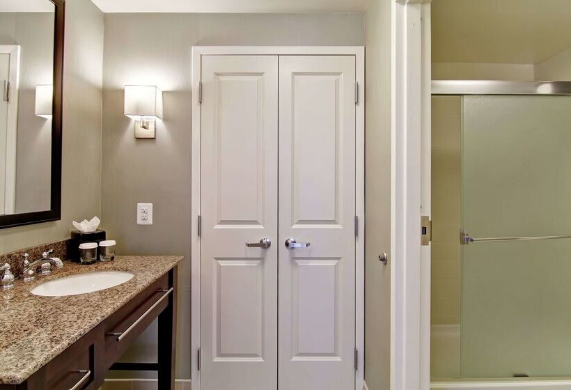 فندق Homewood Suites By Hilton Woodbridge