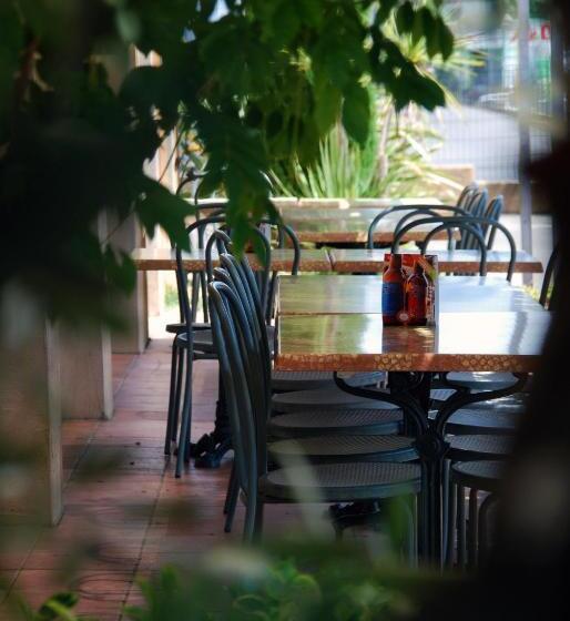 فندق Hôtel De L'orb