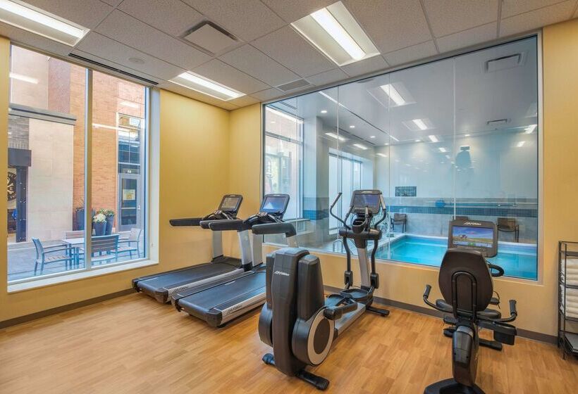 هتل Hyatt Place Cleveland/westlake/crocker Park