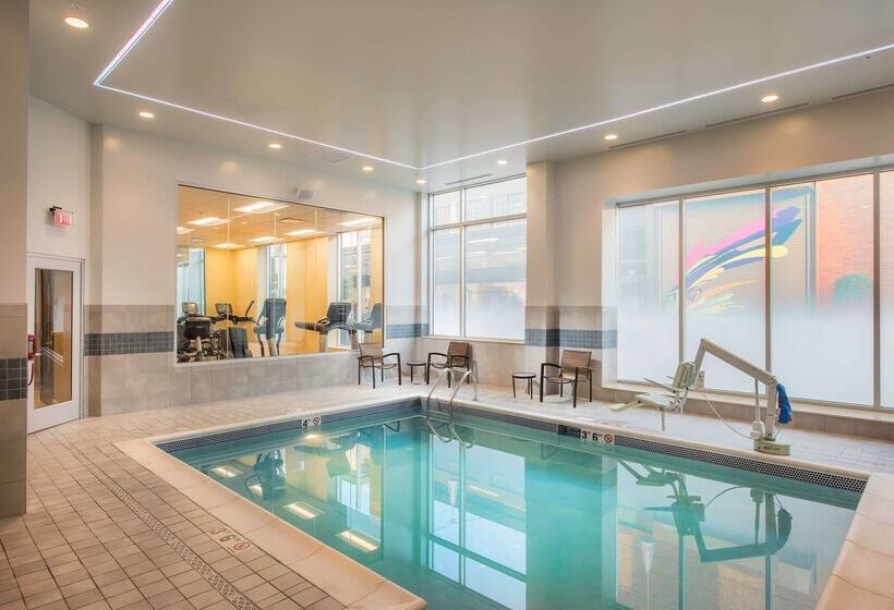 هتل Hyatt Place Cleveland/westlake/crocker Park