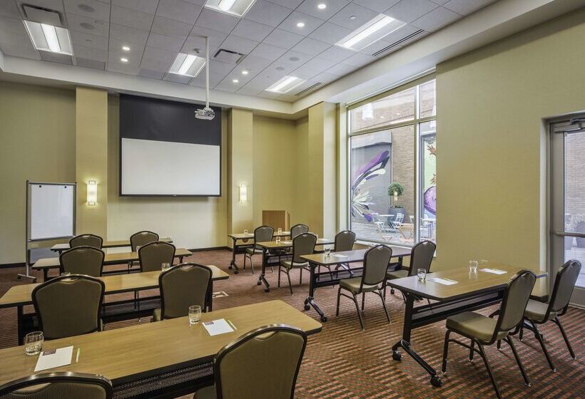 هتل Hyatt Place Cleveland/westlake/crocker Park
