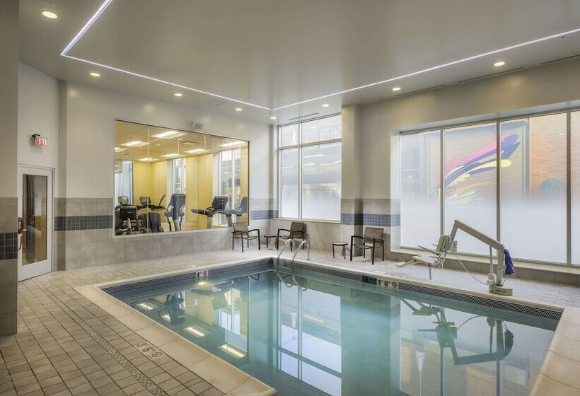 هتل Hyatt Place Cleveland/westlake/crocker Park