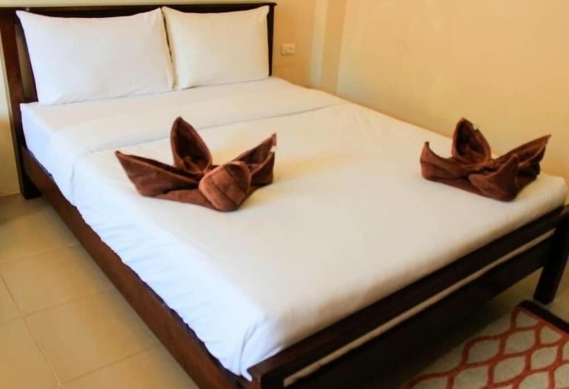 هتل Number 1 Guesthouse & Restaurant