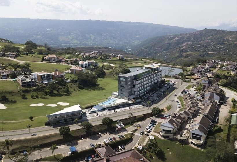 هتل Punta Diamante Premium