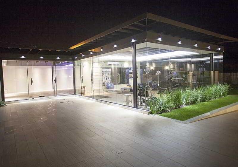 هتل Slaviero Ingleses Convention