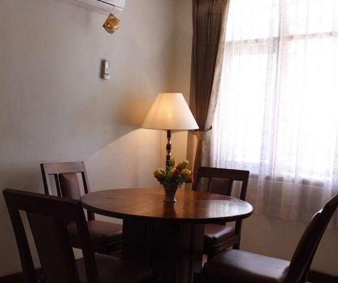 هتل Surya Pesona Beach