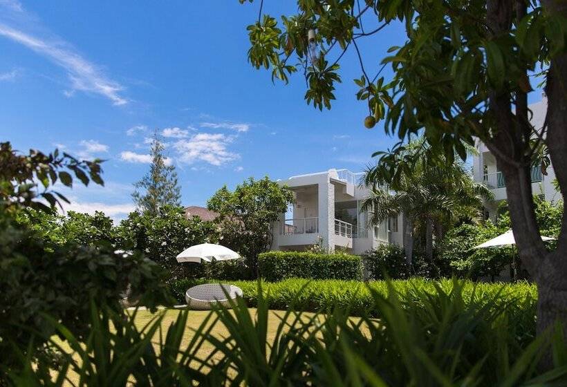 هتل Verano Beach Villa